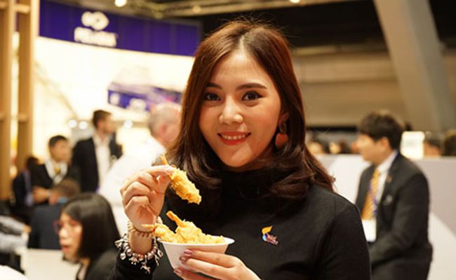1 Thai Unions Jiraphat Chareonvootitam tries shrimp fed Calystas FeedKind protein